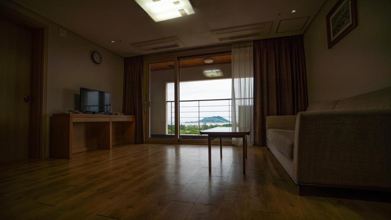 Hi Jeju Hotel Exterior foto